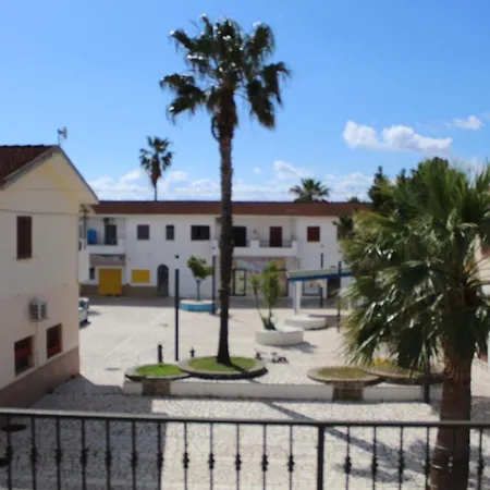 Le 3 Lanterne Hotel 4*